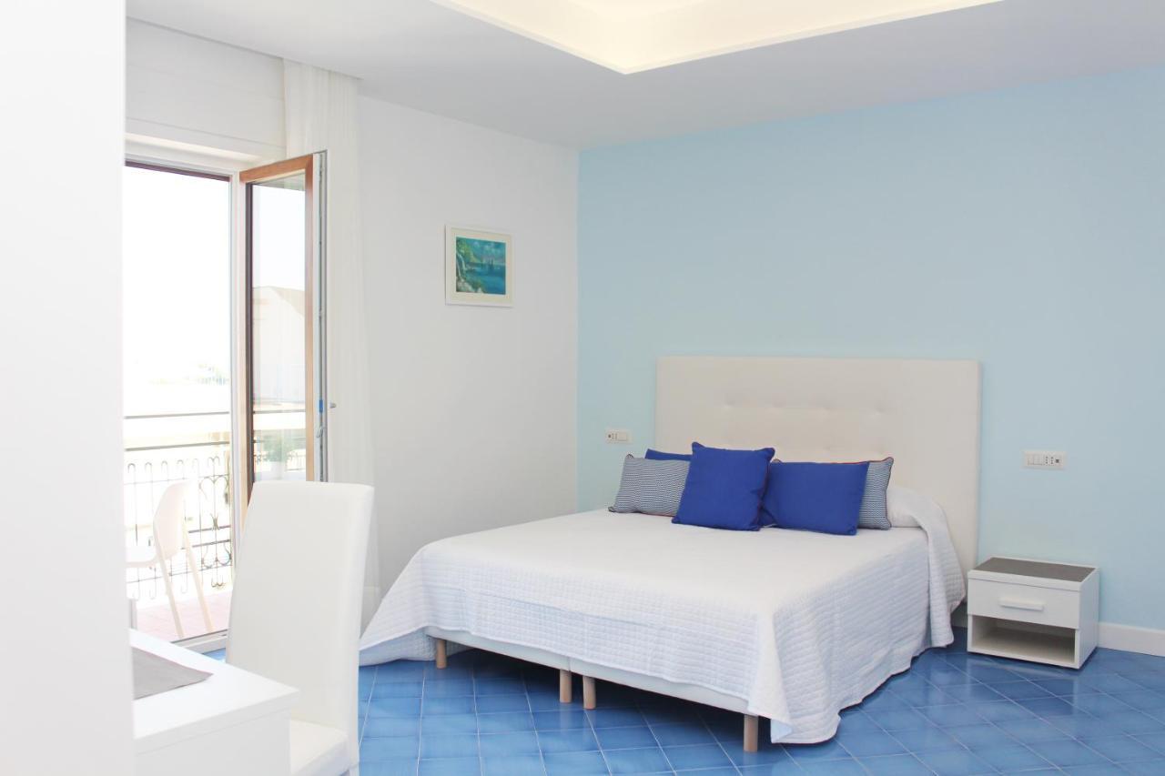 Bed and Breakfast Domus Sole Сорренто Екстер'єр фото