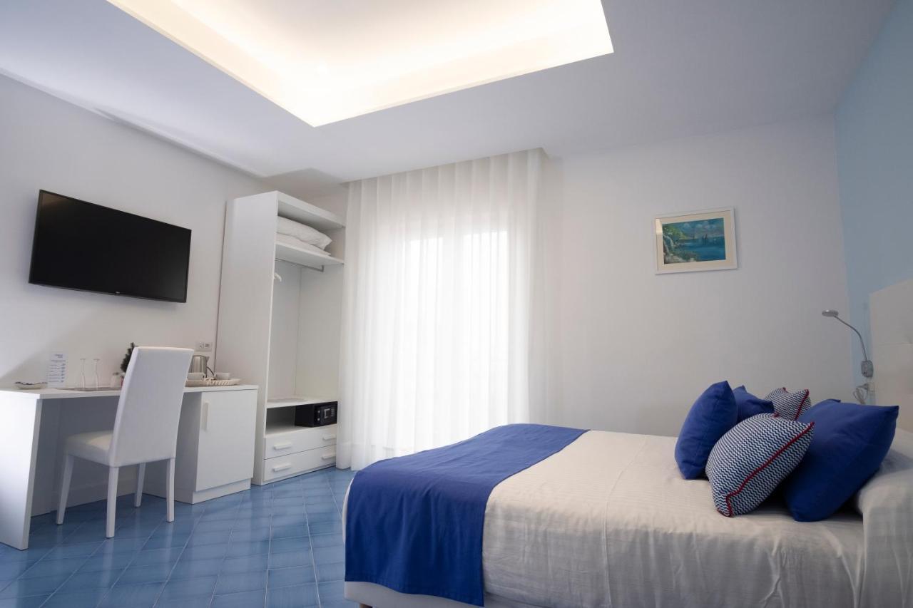 Bed and Breakfast Domus Sole Сорренто Екстер'єр фото