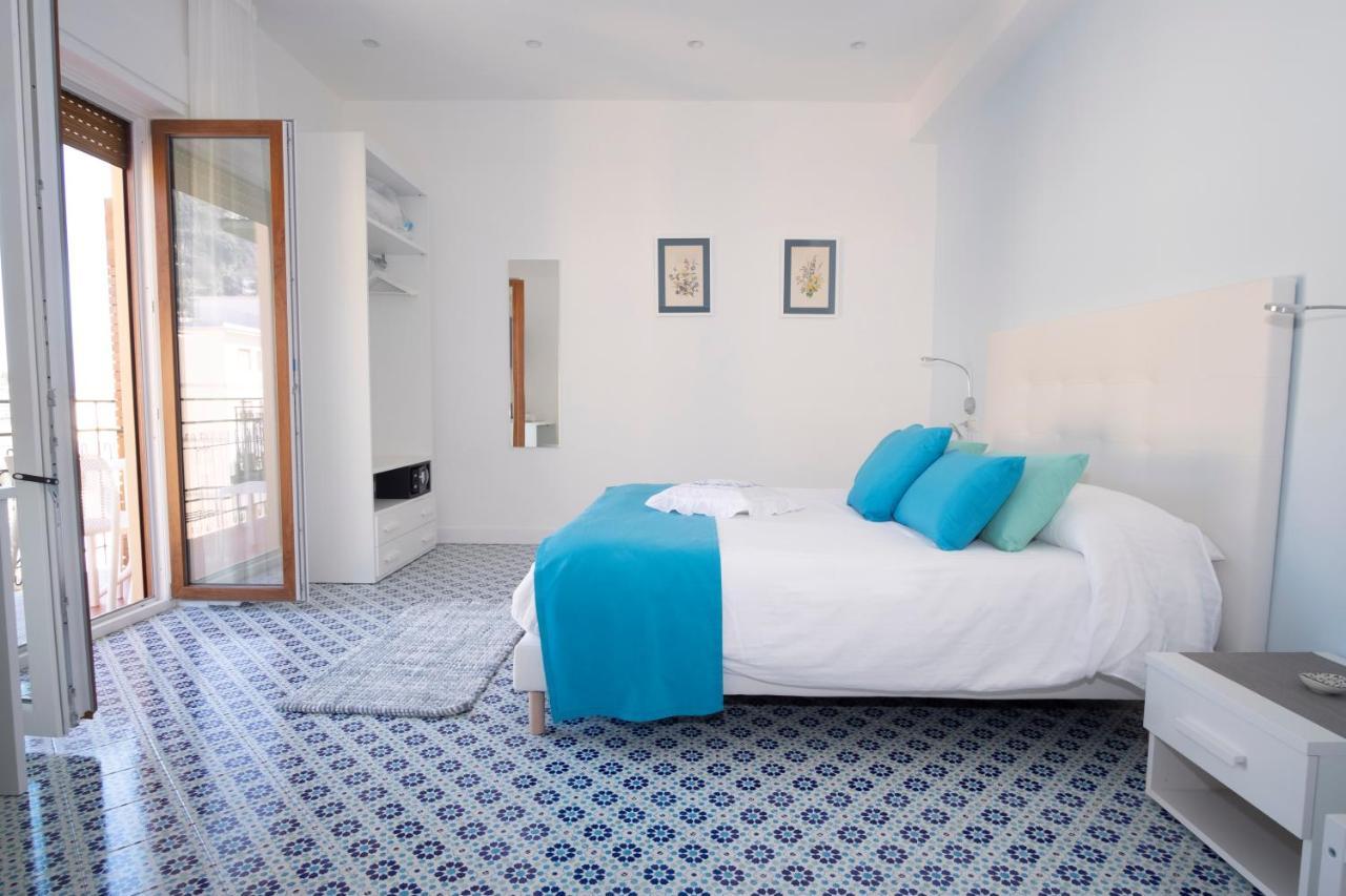 Bed and Breakfast Domus Sole Сорренто Екстер'єр фото